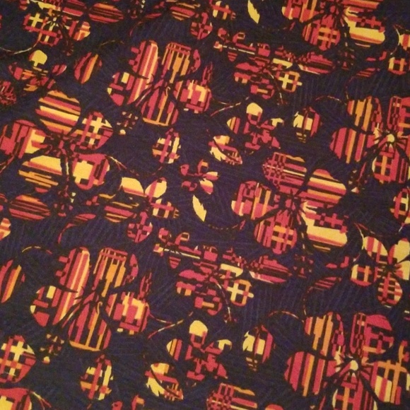 LulaRoe Carly - Picture 2 of 3